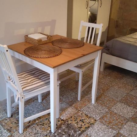 Bed and Breakfast Piazzetta Scolanova Trani Exterior foto